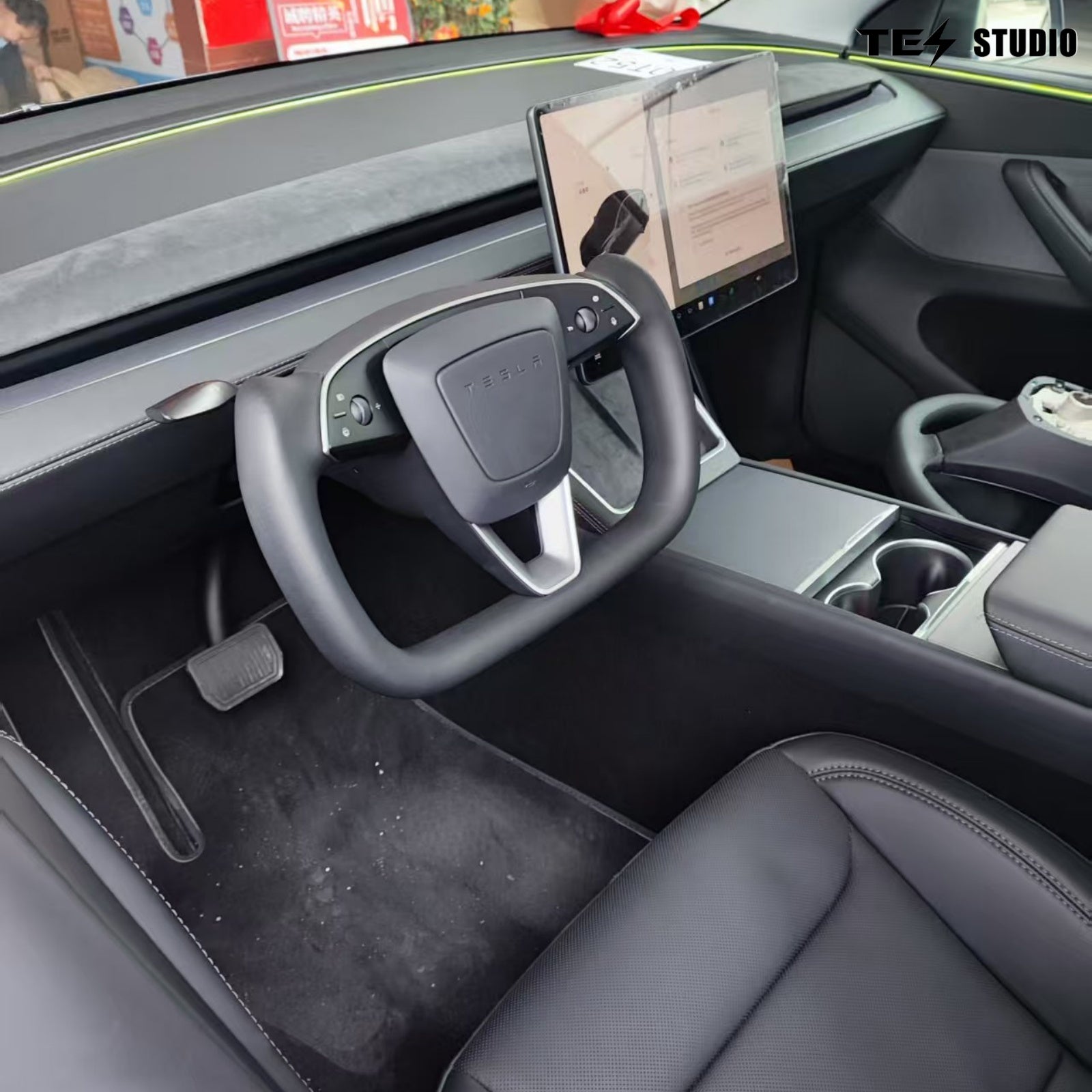 Tesla Model Y Juniper Yoke Steering Wheel Tesla Model Y Juniper Interior Accessories Tesstudio®