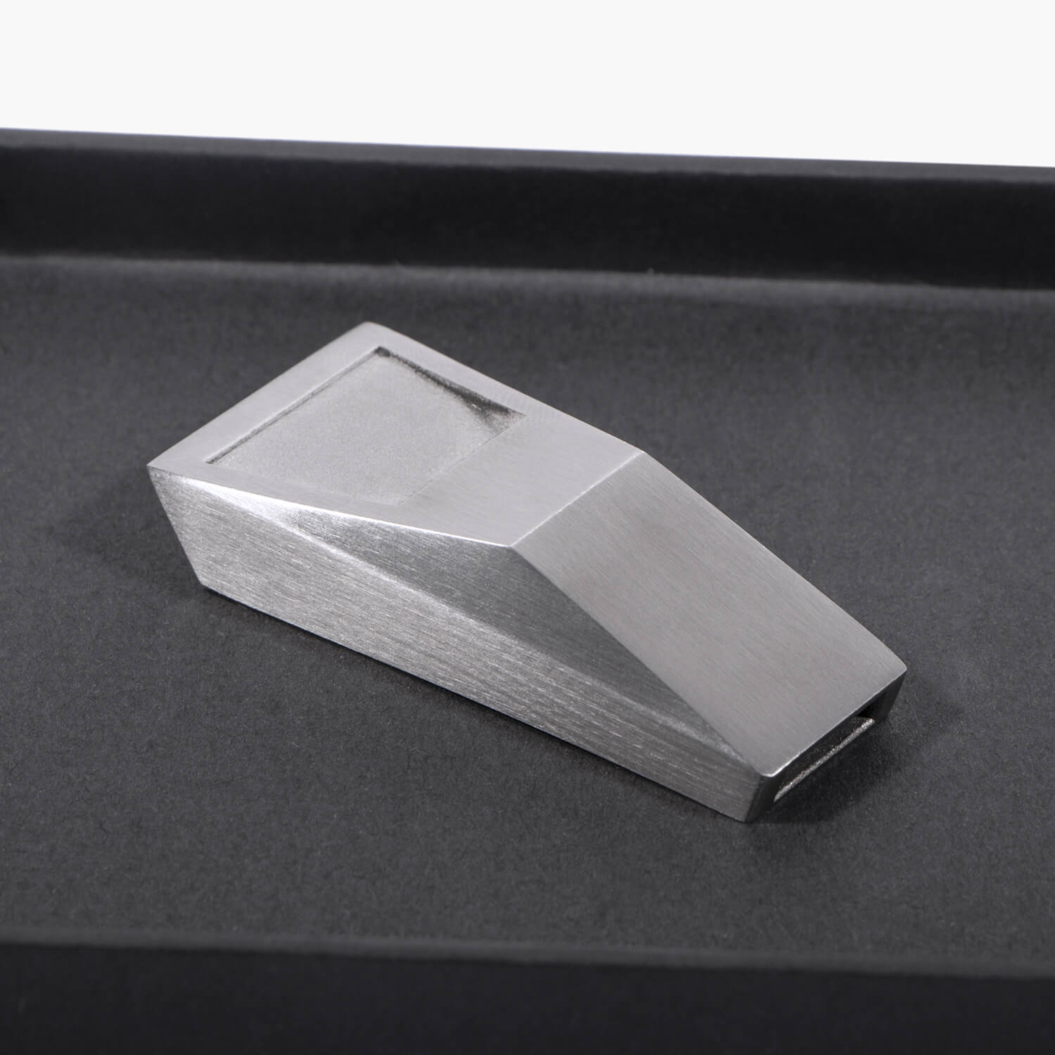 Tesstudio Cyber Whistle Stealth