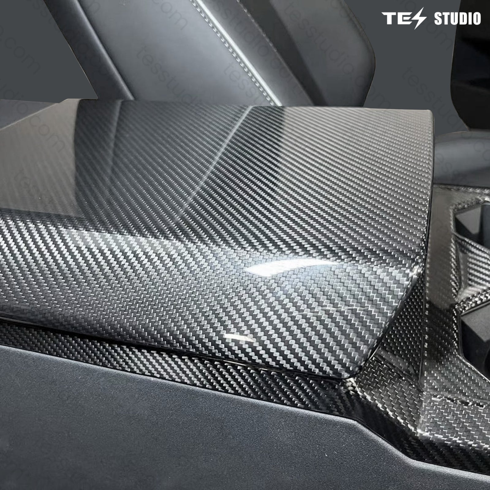 Cybertruck Armrest Box Cover Pad Real Carbon Fiber Center Console Saddle Tesstudio®