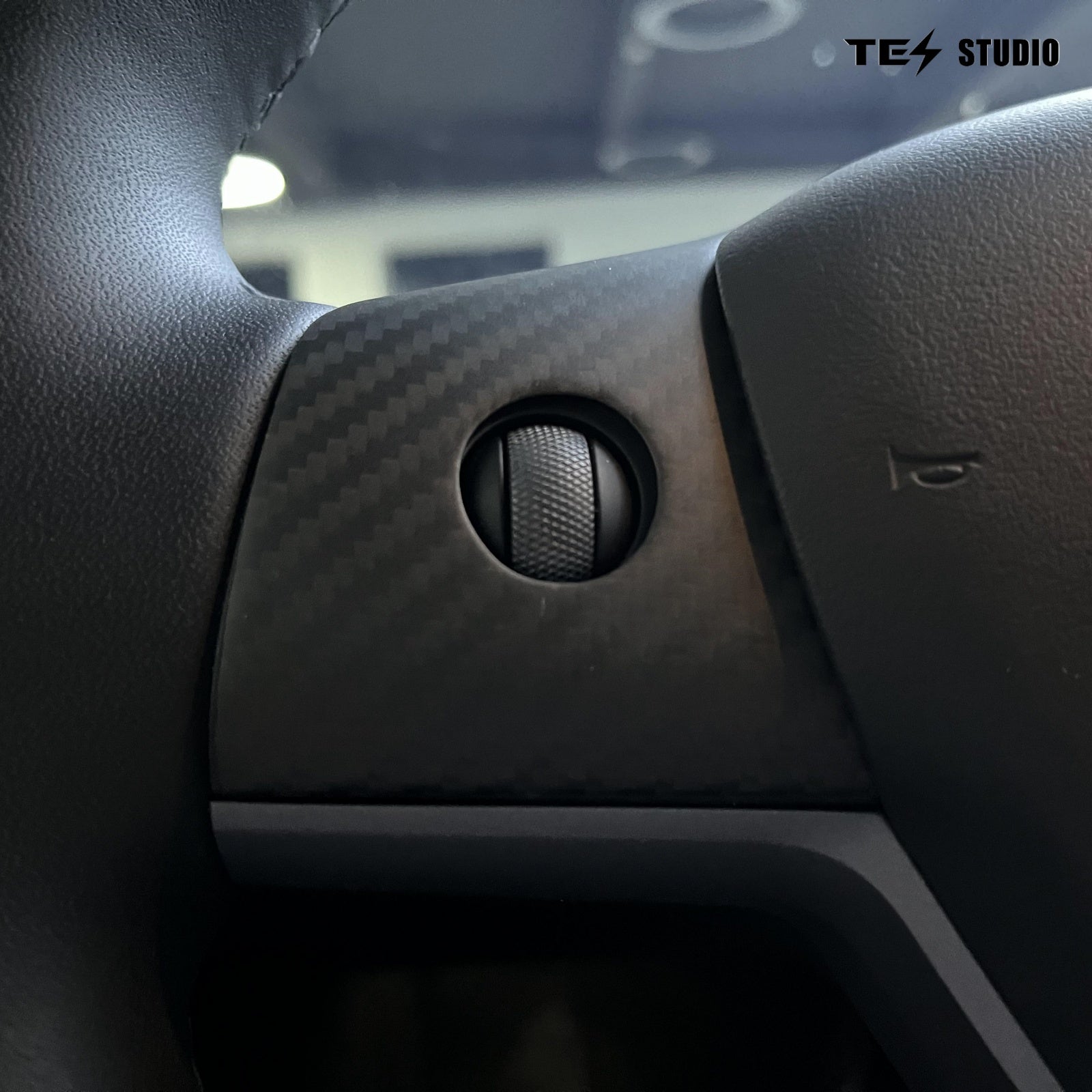 Tesla Model 3/Y Real Carbon Fiber Steering Wheel Decal Model 3/Y Steering Wheel Trim Tesstudio® (3Pcs)